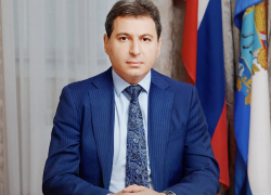 Армен Бенян подробно рассказал, кто не сможет получить QR-код Армен Бенян подробно рассказал, кто не сможет получить QR-код