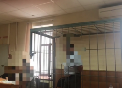 Двоих бывших полицейских в Самаре будут судить за взятки от продавцов алкоголя без лицензии Двоих бывших полицейских в Самаре будут судить за взятки от продавцов алкоголя без лицензии