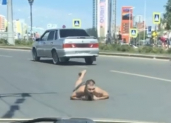Не всех война убила, многих покалечила: мужчина перекрыл движение на Московском шоссе в Самаре Не всех война убила, многих покалечила: мужчина перекрыл движение на Московском шоссе в Самаре