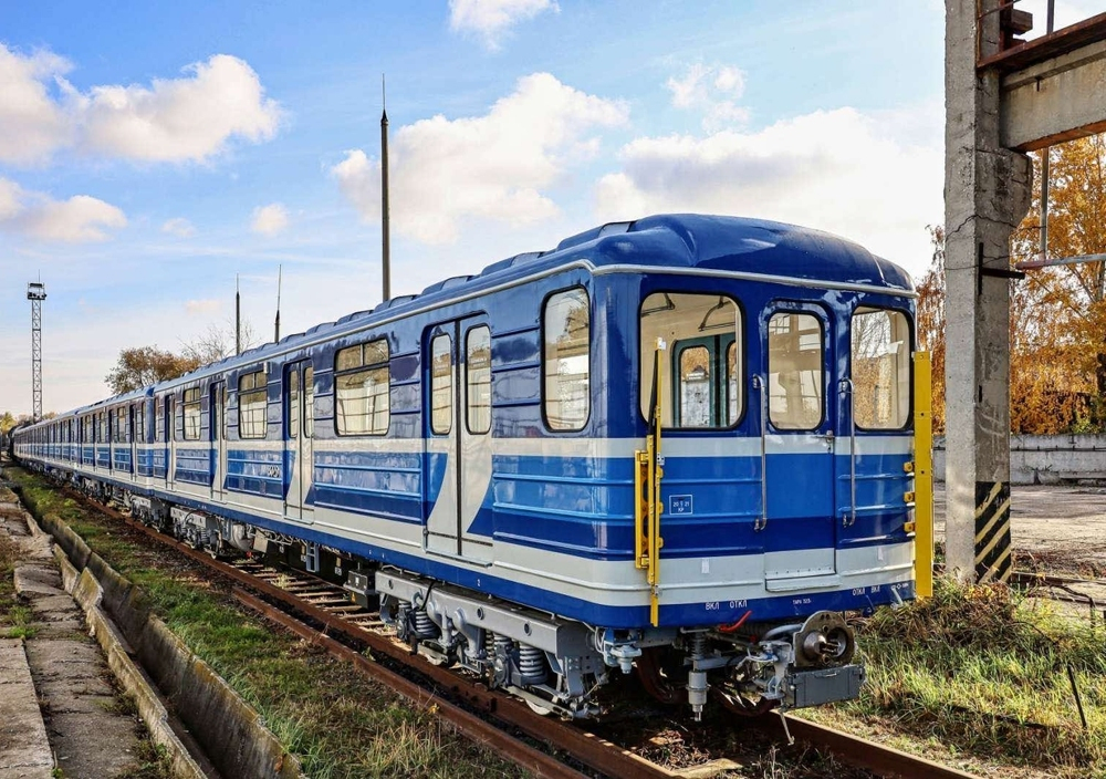 Ещё 5 вагонов метро отправят из Самары в Питер: 2000 километров они пройдут «своим ходом»