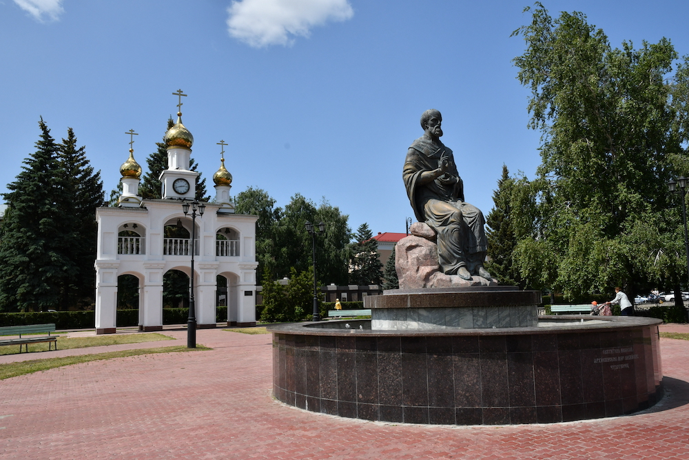 Памятник Николаю Чудотворцу в Центральном парке Тольятти KOT_6739.JPG
