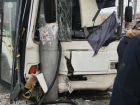 Вылетел через лобовое стекло: подробности крупного ДТП с автобусом в Самаре