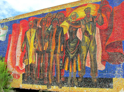 В Тольятти восстановят мозаичное панно «Радость труда»
