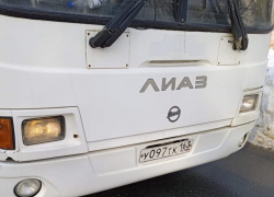 Водители автобусов в Самаре устраивают гонки и подвергают пассажиров опасности