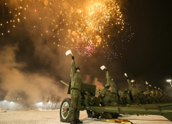 Самарцам, лишённым салюта на Новый Год, сполна компенсируют военные