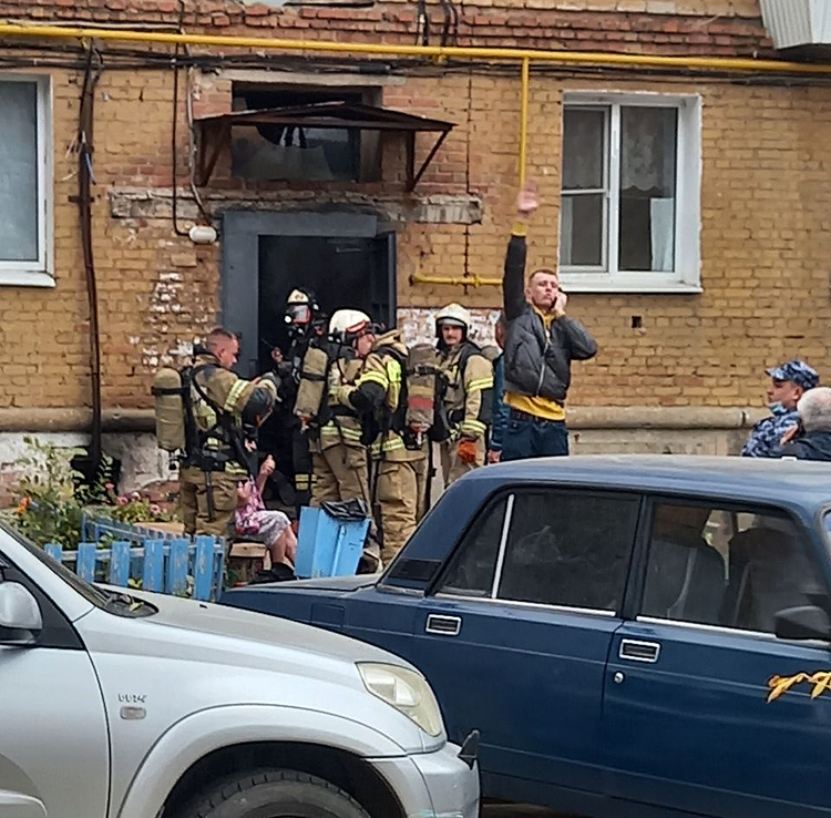 На пожаре в Самаре эвакуировано около 25 человек photo5427308297033201324.jpg