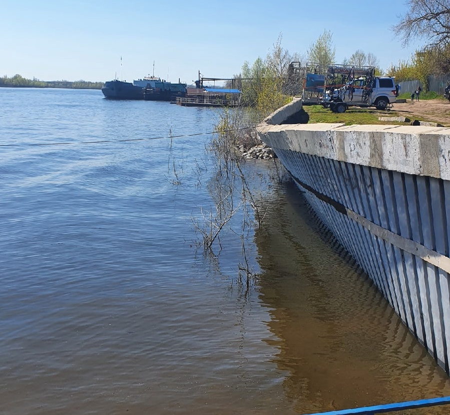 В селе Рождествено продолжает разрушаться береговая линия